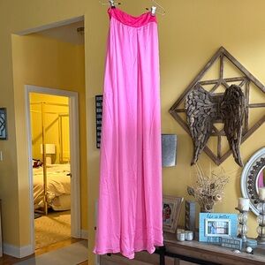 Flowy Elegant Pink Maxi dress - size S